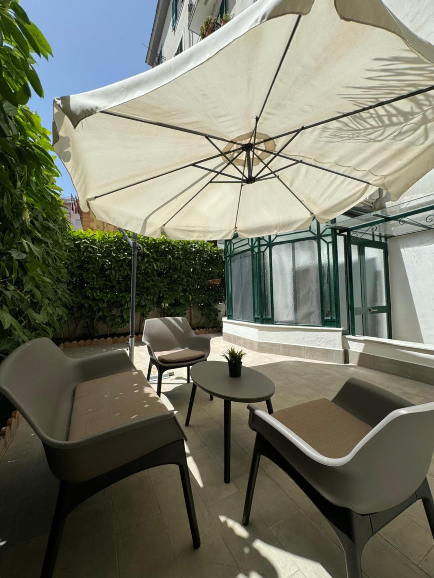 5 Urban Garden House * Naples